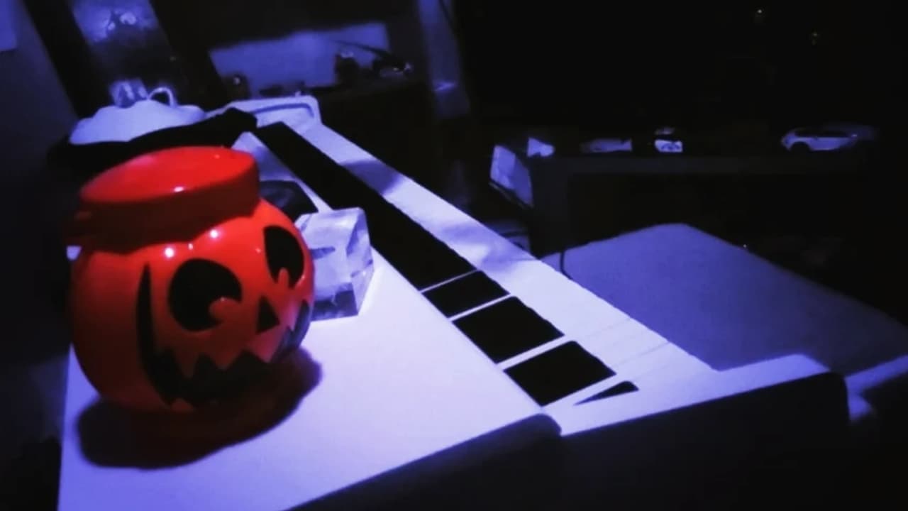 13 Halloween Musics on the Piano in Less Than 1min30 backdrop