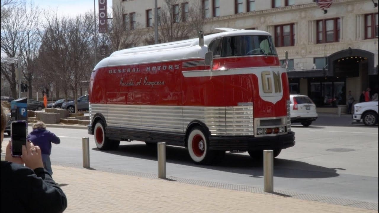 Miracle At Beaverdam - The Restoration of Futurliner No. 10 backdrop