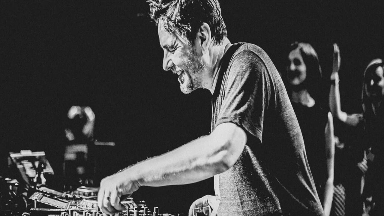 Laurent Garnier: It's Just Musik Live a Pleyel backdrop