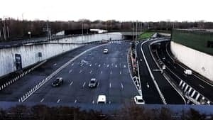 A86 : Le Défi d'un tunnel à double étage backdrop